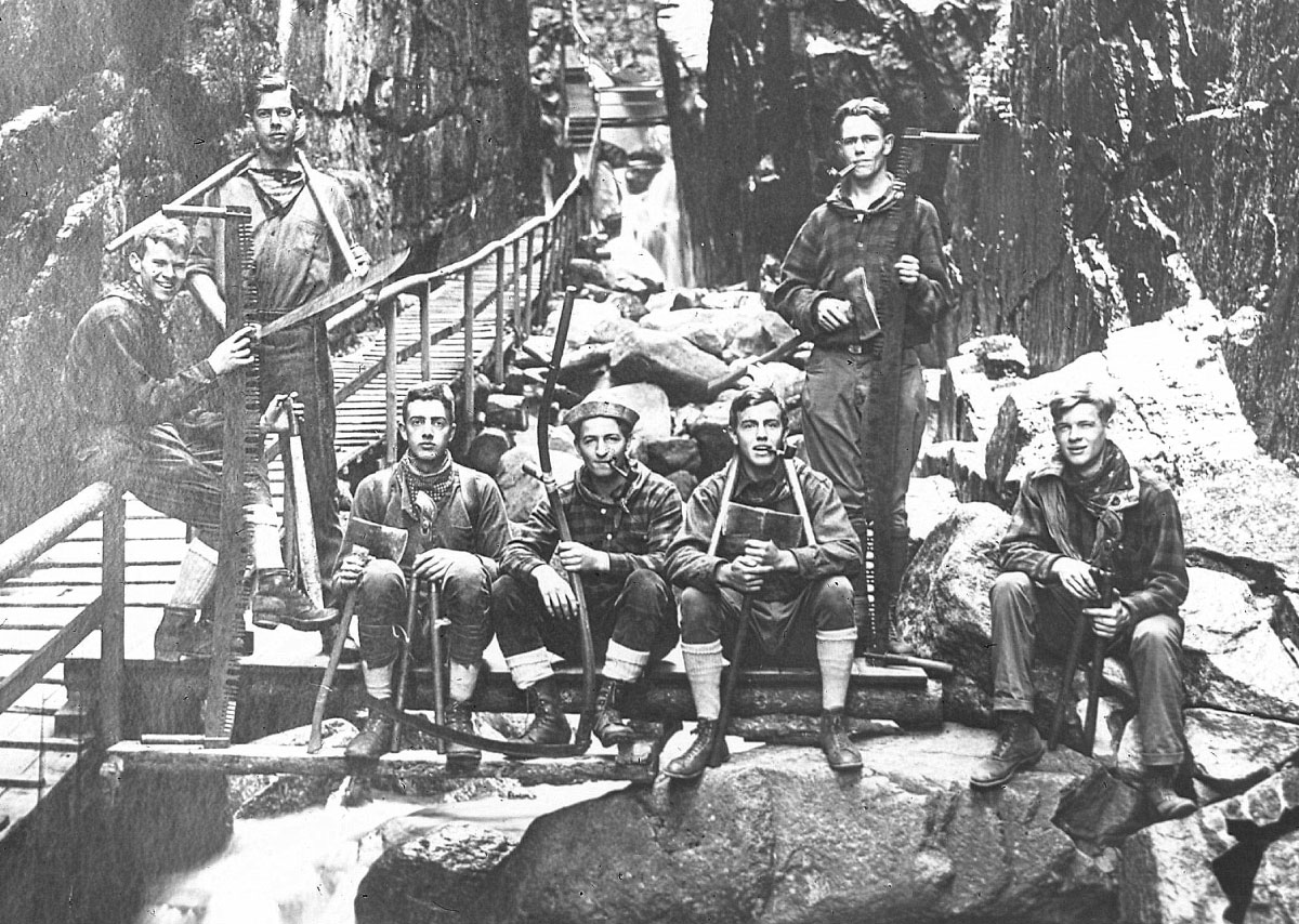 1924 trail crew