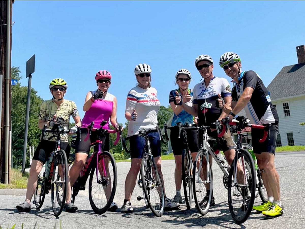 Group photo of cyclists 