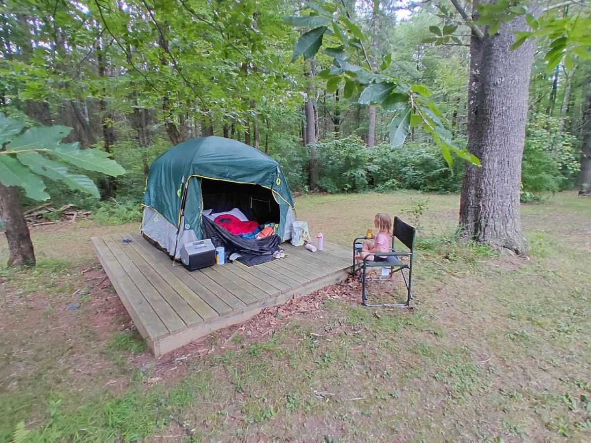 Tent on a platform