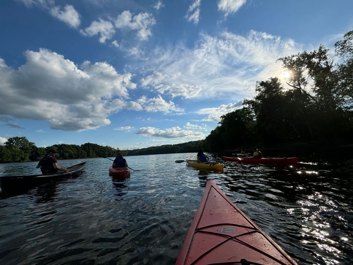 Canoeists