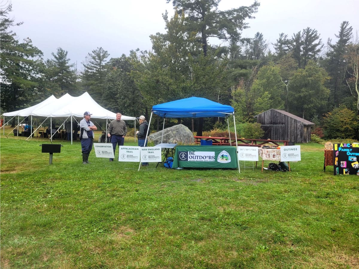 Tabling area