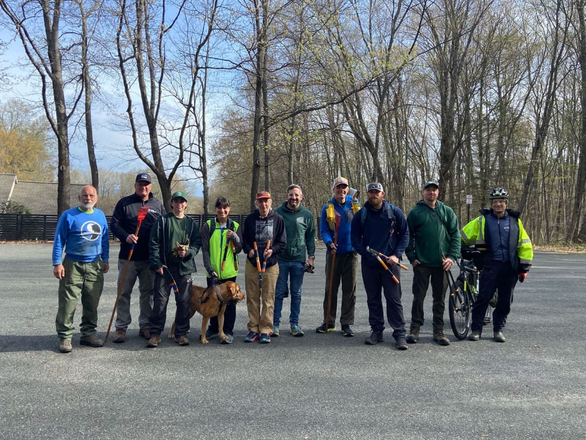 Volunteer trail workers